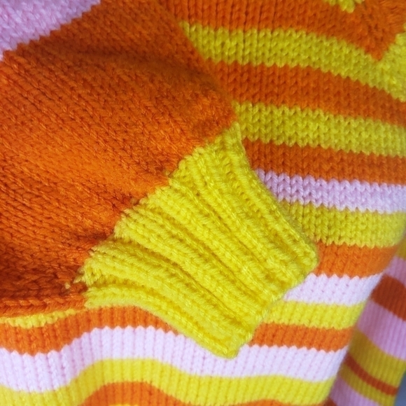 Womans Hand Knit Oversized Sweater Size M - Picture 6 of 10